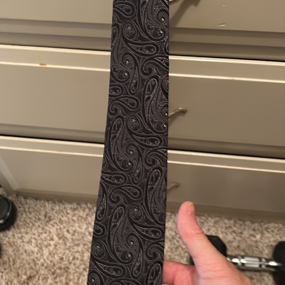 Necktie - Picture 4 of 5